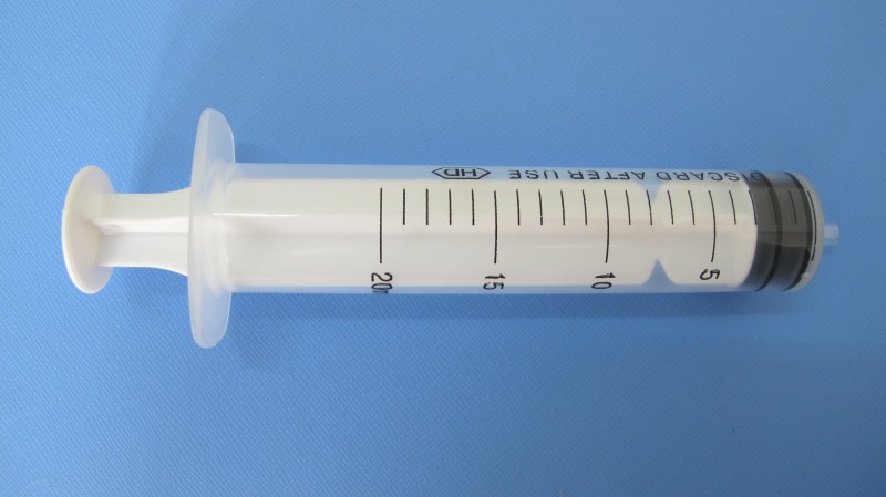 一次性使用無菌溶藥器20ml