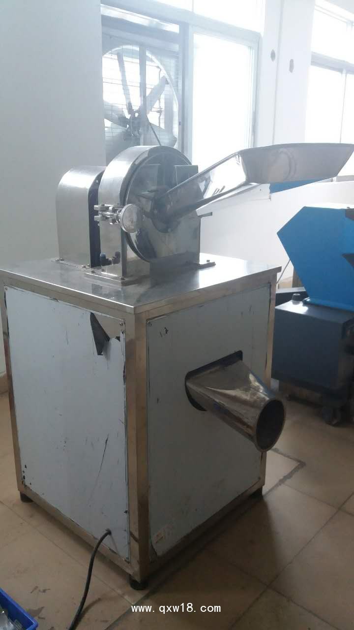 化工原料打粉機(jī)、尿素打粉機(jī)