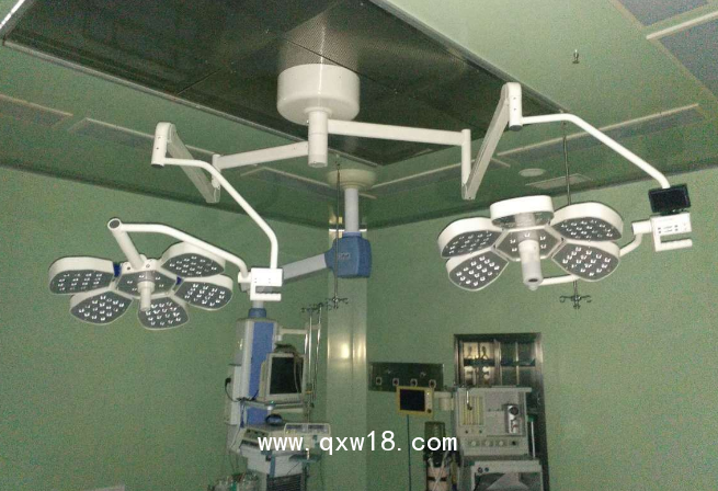 醫(yī)院專用手術(shù)燈 吊式無(wú)影燈冷光輔助照明