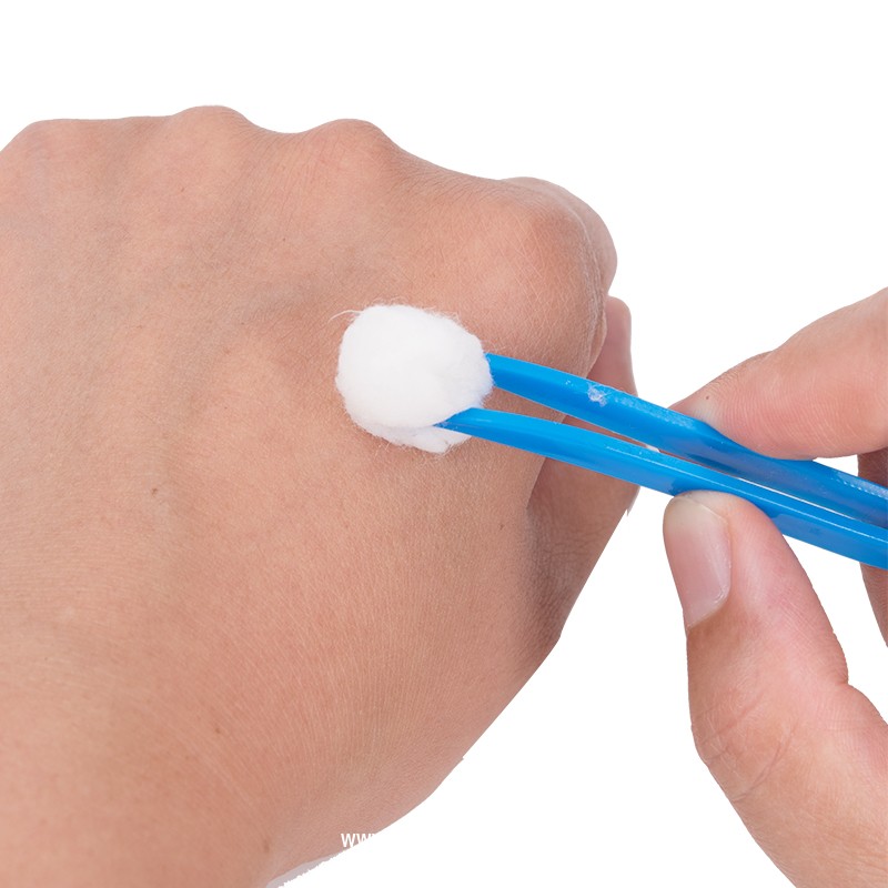 酒精棉球 醫(yī)用家庭清潔25粒＋3無菌脫脂棉球