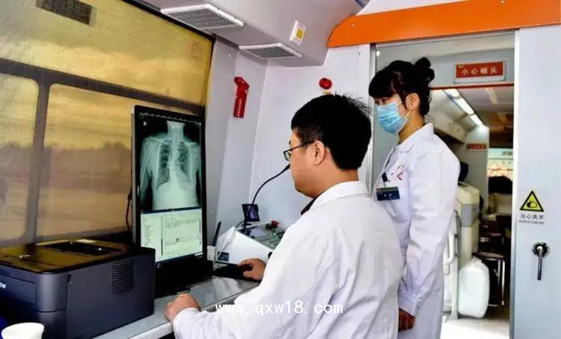 艾克瑞數(shù)字化移動(dòng)DR體檢車