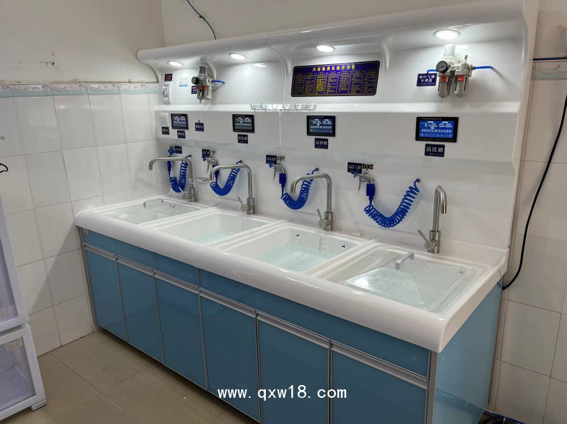 內(nèi)窺鏡清洗機(jī)胃腸機(jī)清洗工作站一體式設(shè)計(jì)PMMA高分子制作