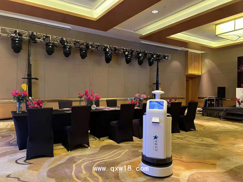 消毒機(jī)器人