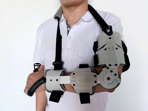 可調式肘關節(jié)支具款式二