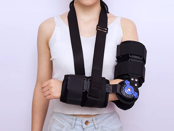可調式肘關節(jié)支具款式一
