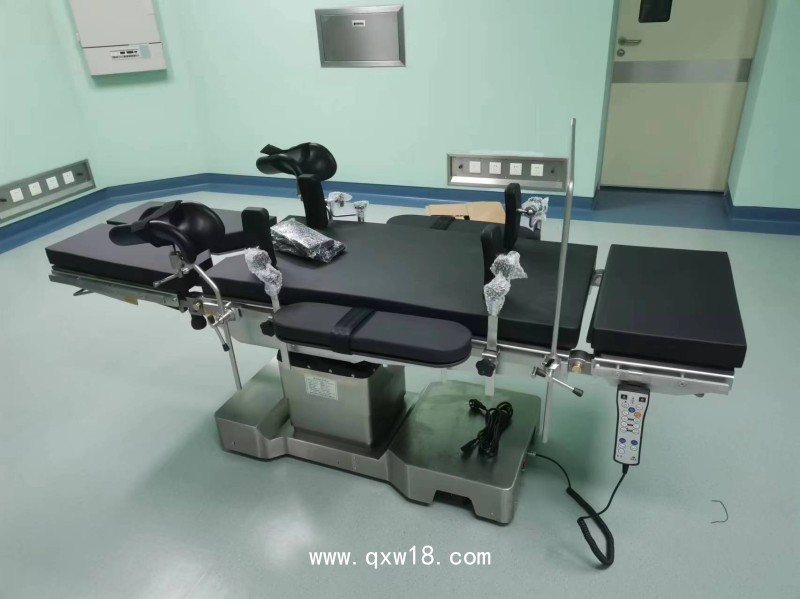 骨科手術(shù)床手術(shù)臺牽引架