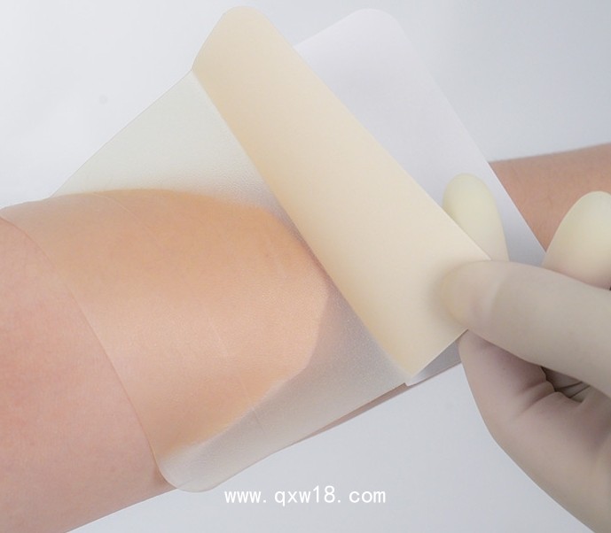 水膠體敷料 三類醫(yī)療器械 適用于創(chuàng)面的貼敷